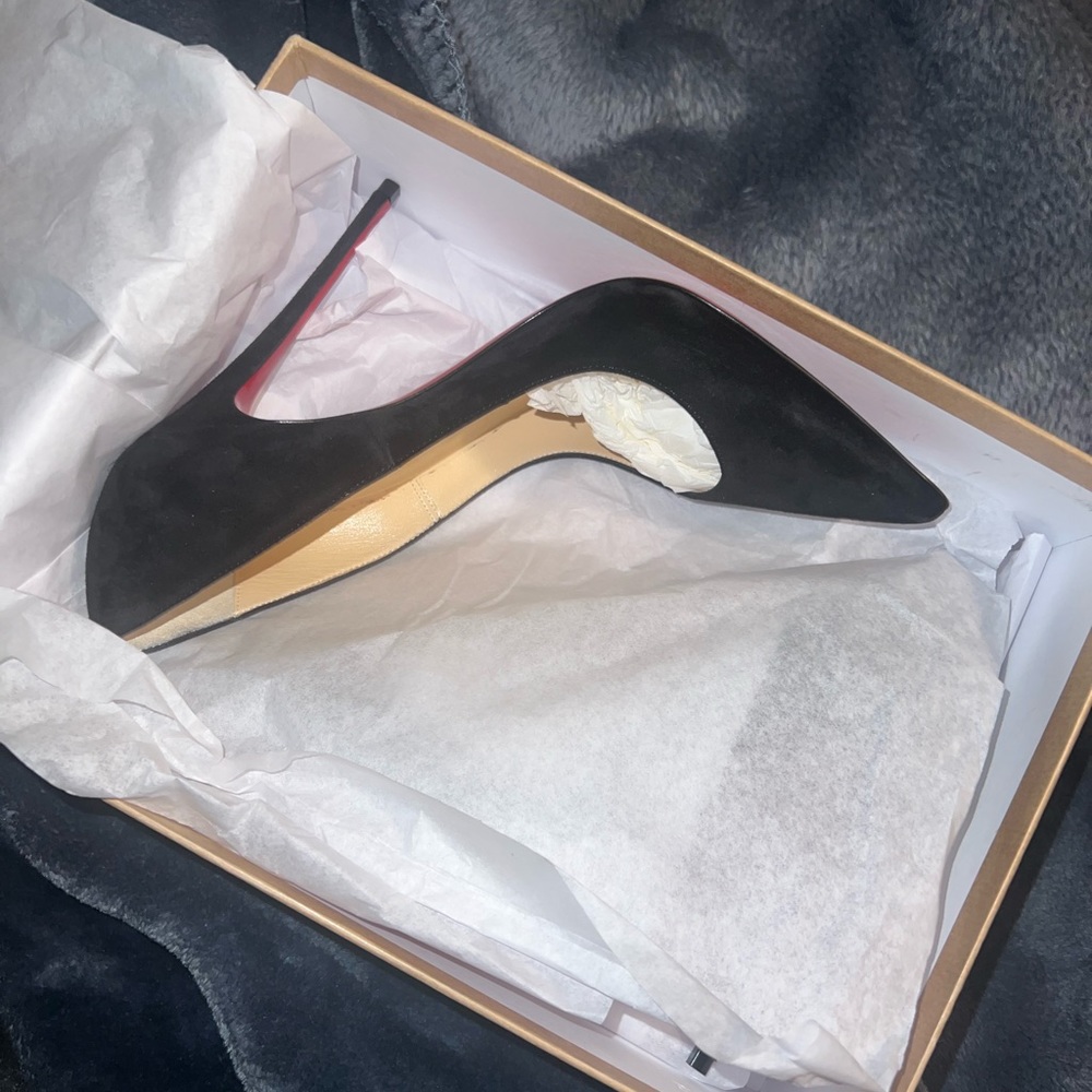 Suede black Christian louboutin so Kate